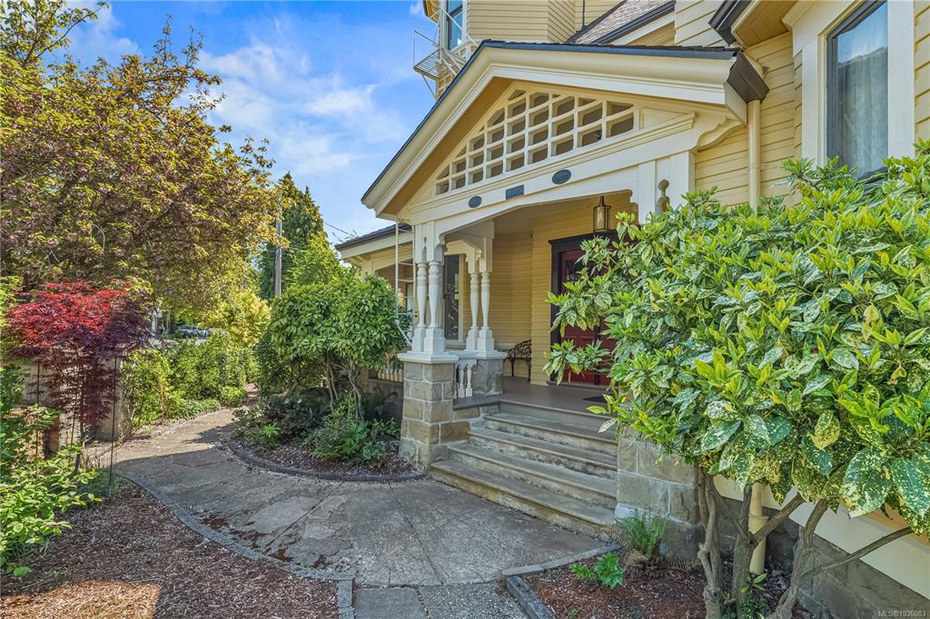 Fifth View of 1171 Rockland Ave, Victoria, BC, V8V 3H8