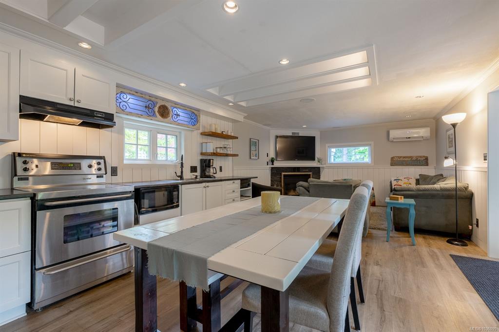 Fifth View of 10325 Lakeshore Rd, Port Alberni, BC, V9Y 8G9