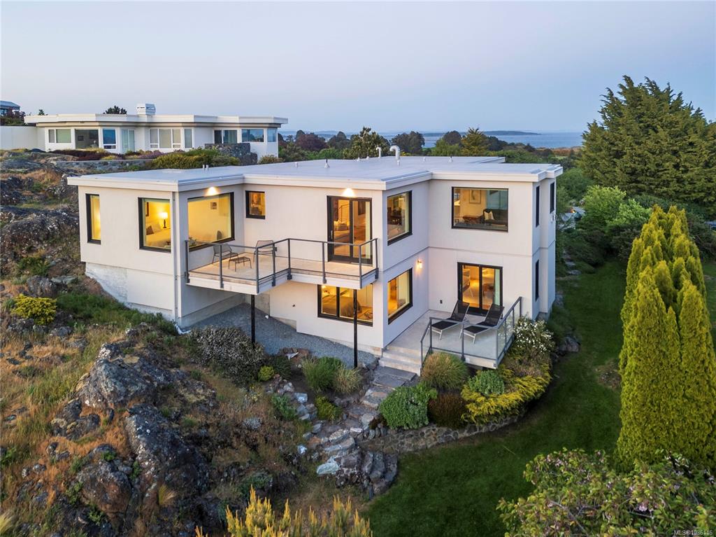 Third View of 408 Newport Ave, Oak Bay, BC, V8S 5C5