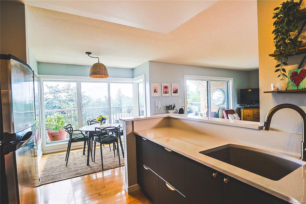 4030 Quadra St, 1036182, BC,