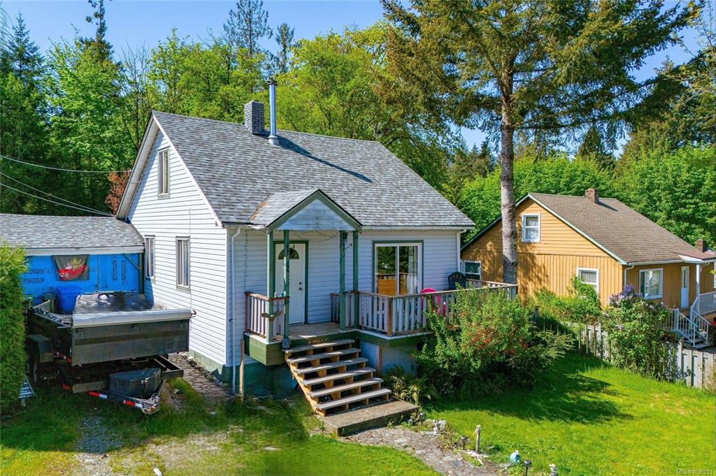 Second View of 44 Arbutus St W, Lake Cowichan, BC, V0R 2G0