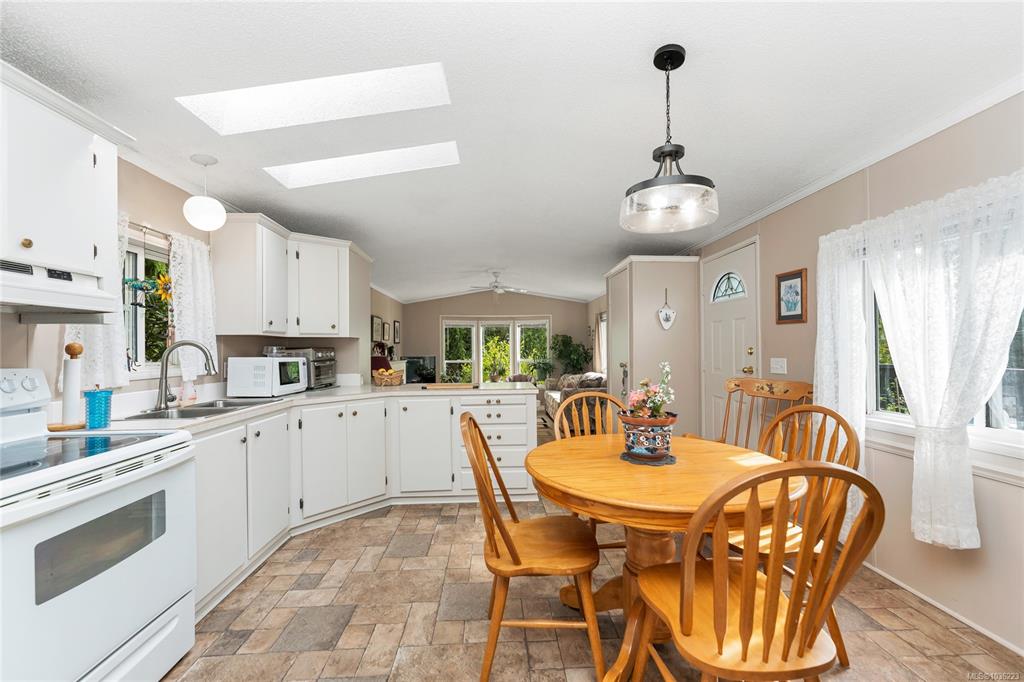 Fifth View of 1061 Waterman Rd, Kerry Village, Mill Bay, BC, V0R 2P0