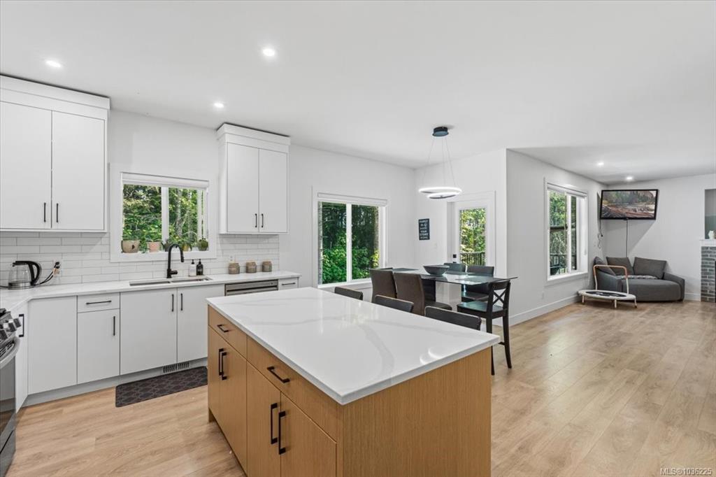Third View of 386 Avaani Way, Nanaimo, BC, V9R 4J5