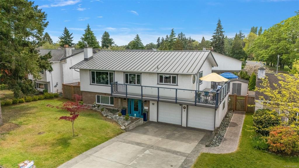 1645 San Juan Ave, 1036226, BC,