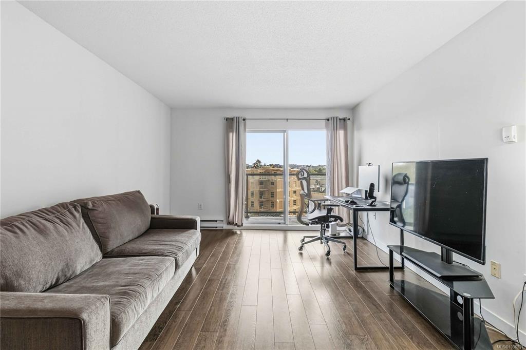 Fifth View of 103 Gorge Rd E, Victoria, BC, V9A 6Z2