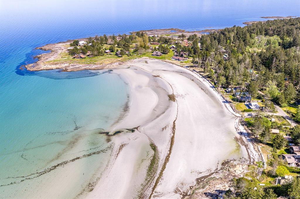 Third View of 7670 Anderson Dr, Hornby Island, BC, V0R 1Z0