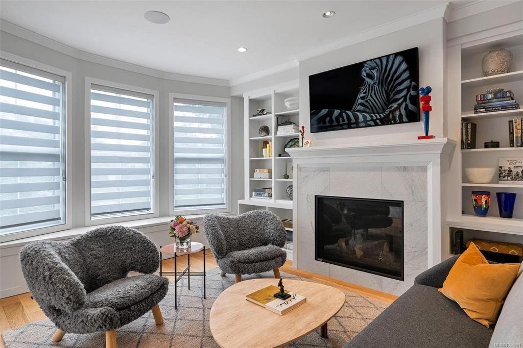 Fifth View of 1034 Pentrelew Pl, Bellewood Park, Victoria, BC, V8V 3L1