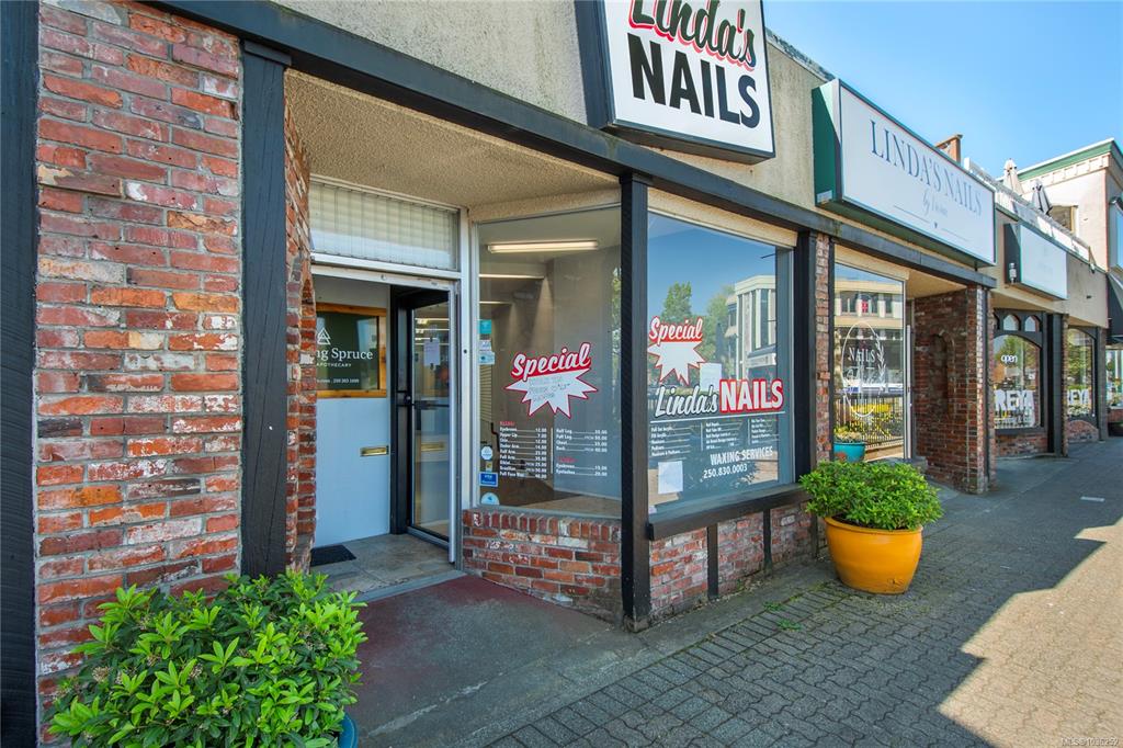 MLS® listing #31263215 for sale located at 1068 Shoppers Row