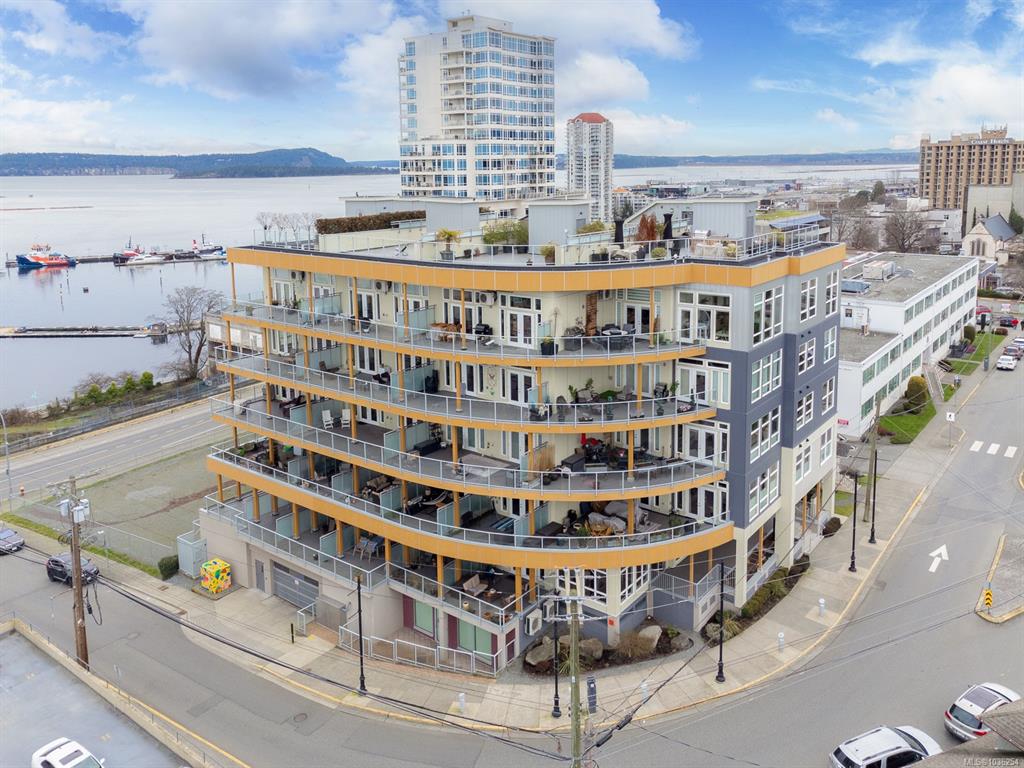 Second View of 10 Chapel St, Nanaimo, BC, V9R 5H2