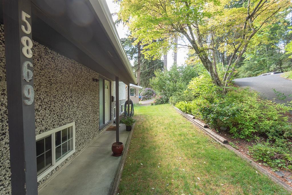 Third View of 5869 Upland Ave, Duncan, BC, V9L 1L9