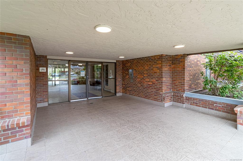 Fourth View of 1655 Begbie St, Victoria, BC, V8R 1L4