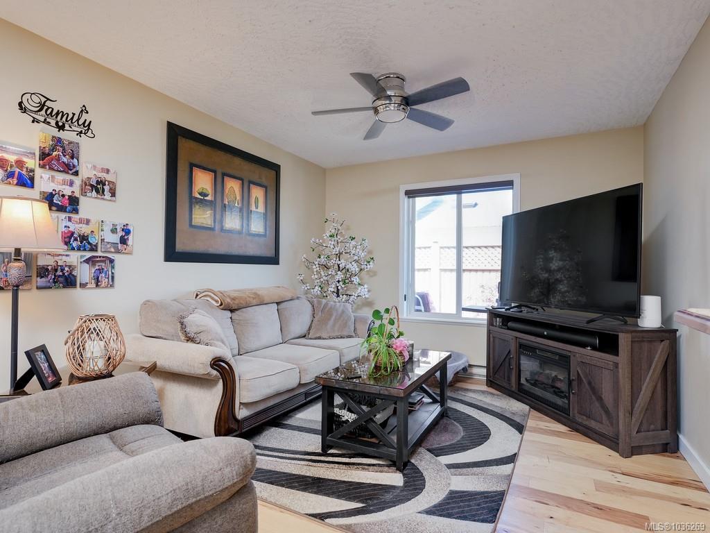 Fifth View of 7570 Tetayut Rd, Central Saanich, BC, V8M 2H4