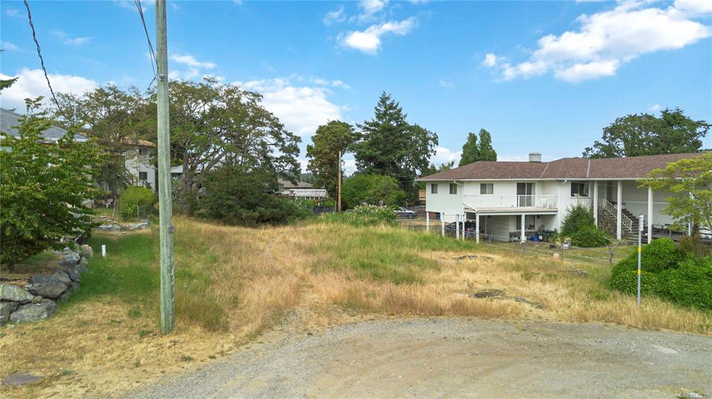 Fourth View of 1360 Vista Hts, Victoria, BC, V8T 2J3
