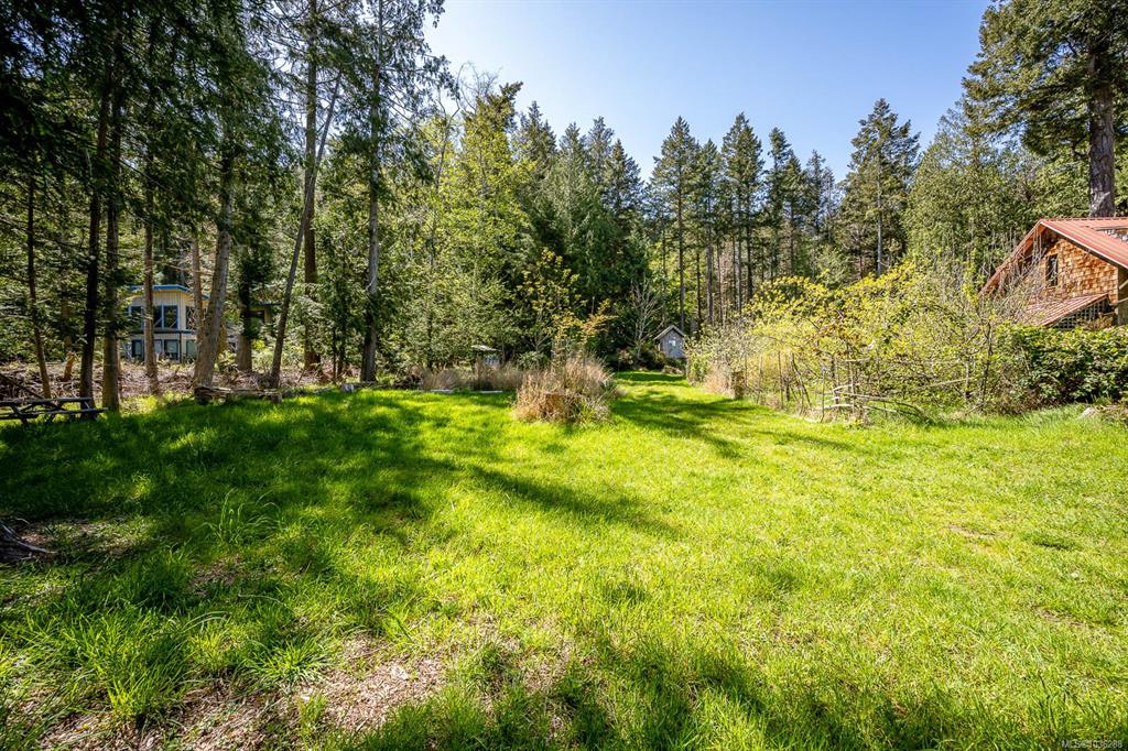 Fifth View of 7690 Anderson Dr, Hornby Island, BC, V0R 1Z0