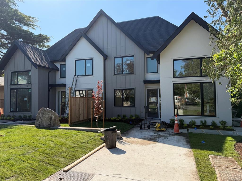 2456 Tod Rd, 1036317, BC,
