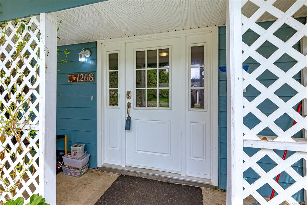 Fourth View of 1268 Marchant Rd, Central Saanich, BC, V8M 1G5