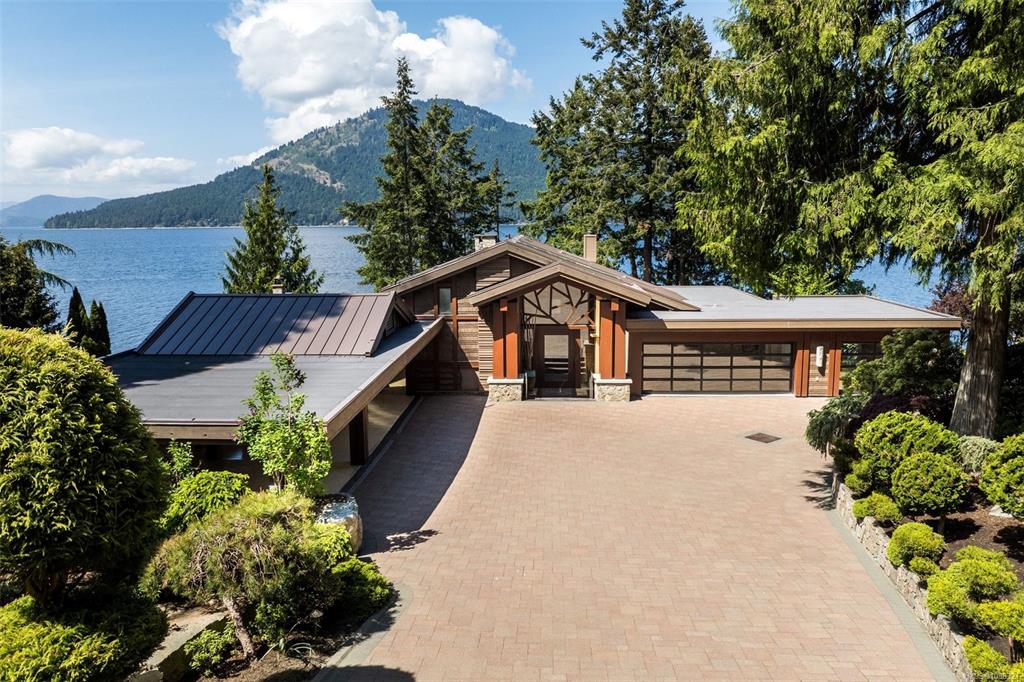 960 Lands End End, 1036321, BC,