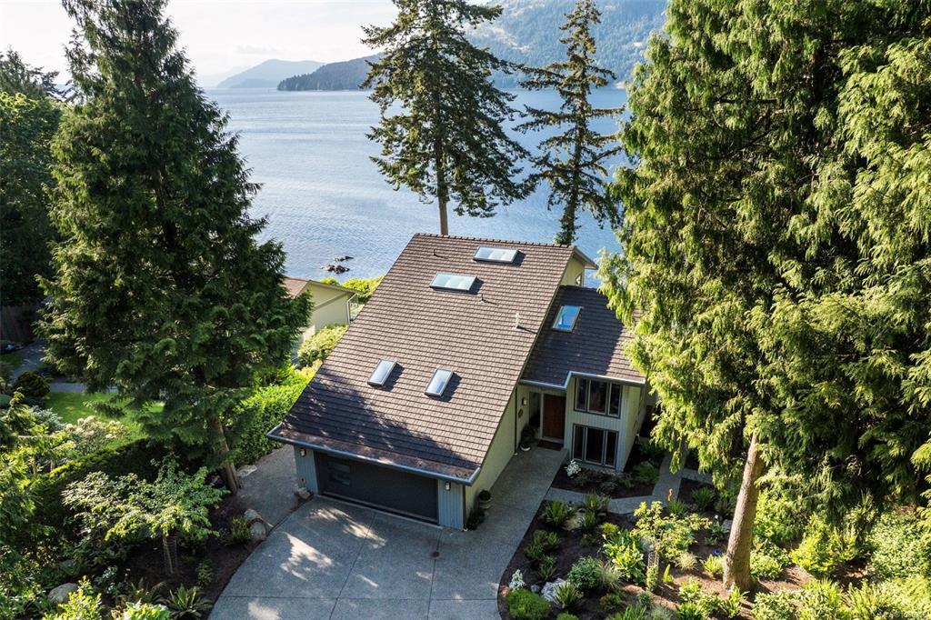 958 Lands End Rd, 1036358, BC,
