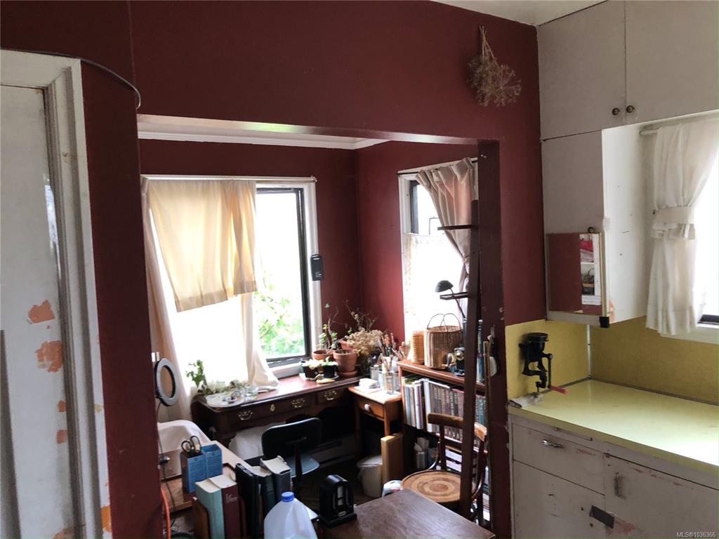 Fifth View of 832 Lampson St, Esquimalt, BC, V9A 6B2