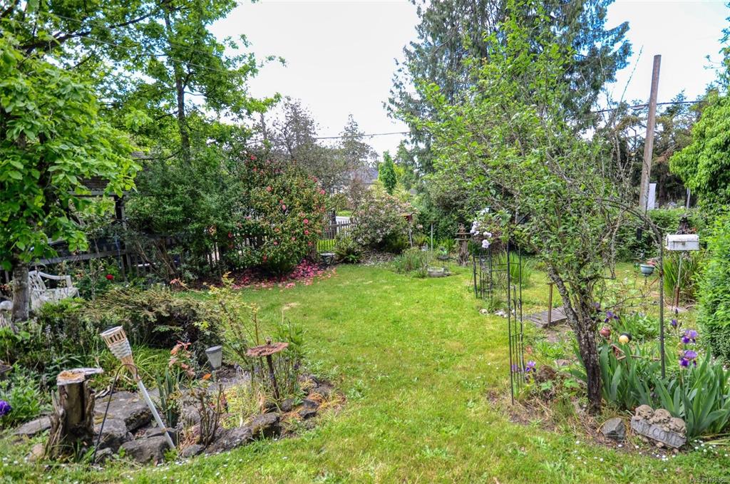 Third View of 90 Obed Ave, Saanich, BC, V9A 1H9