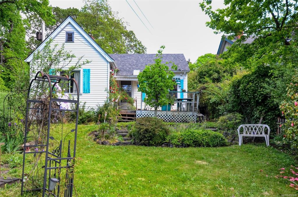 Fifth View of 90 Obed Ave, Saanich, BC, V9A 1H9