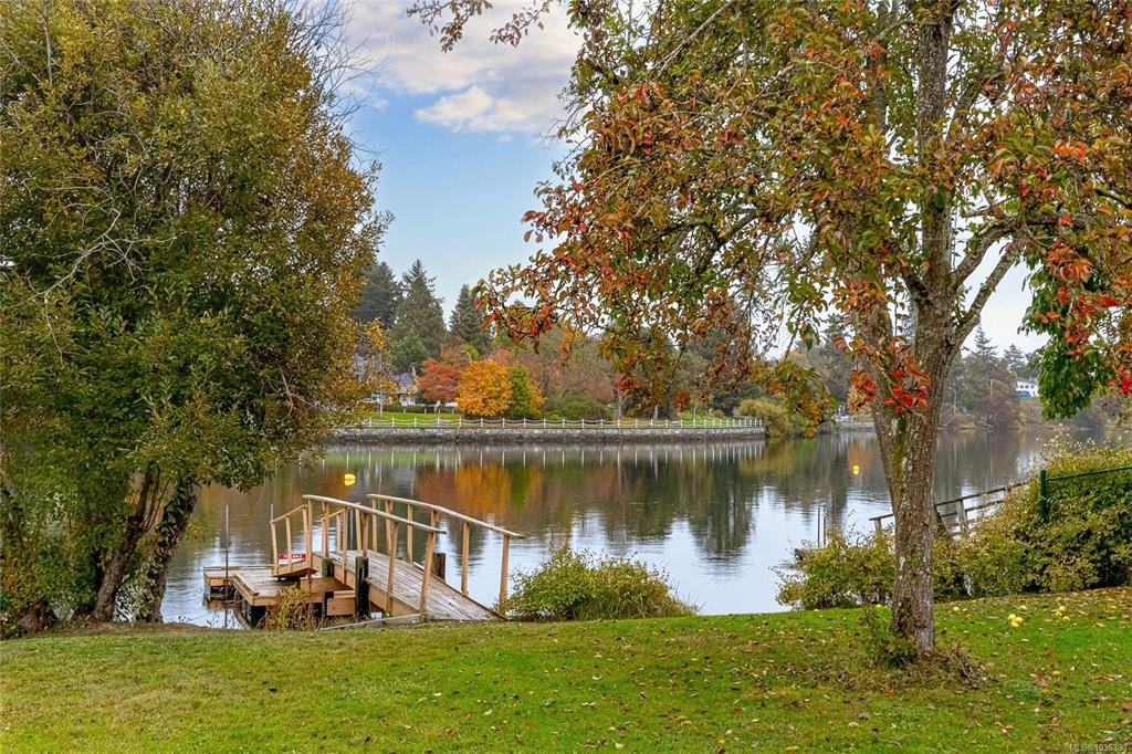 1178 Rhoda Lane, 1036380, BC,