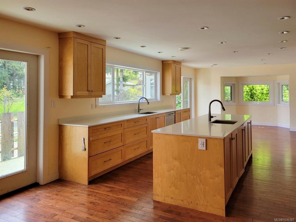 Third View of 4611 Mcgill Rd, Cowichan Bay, BC, V0R 1N1