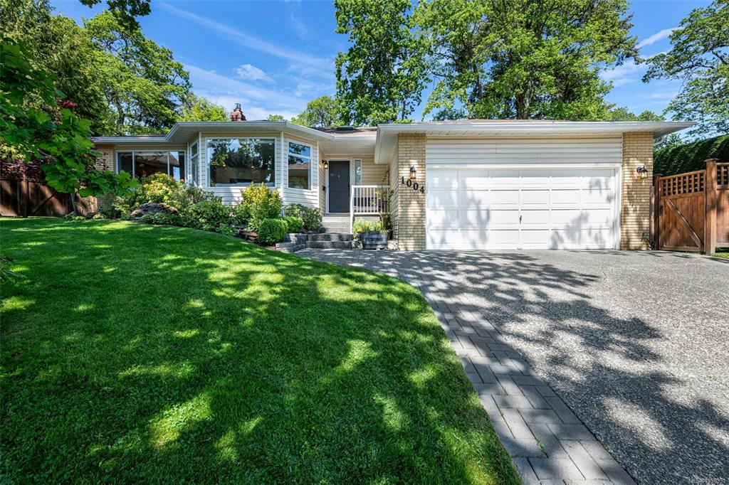 1004 Falaise Pl, 1036391, BC,