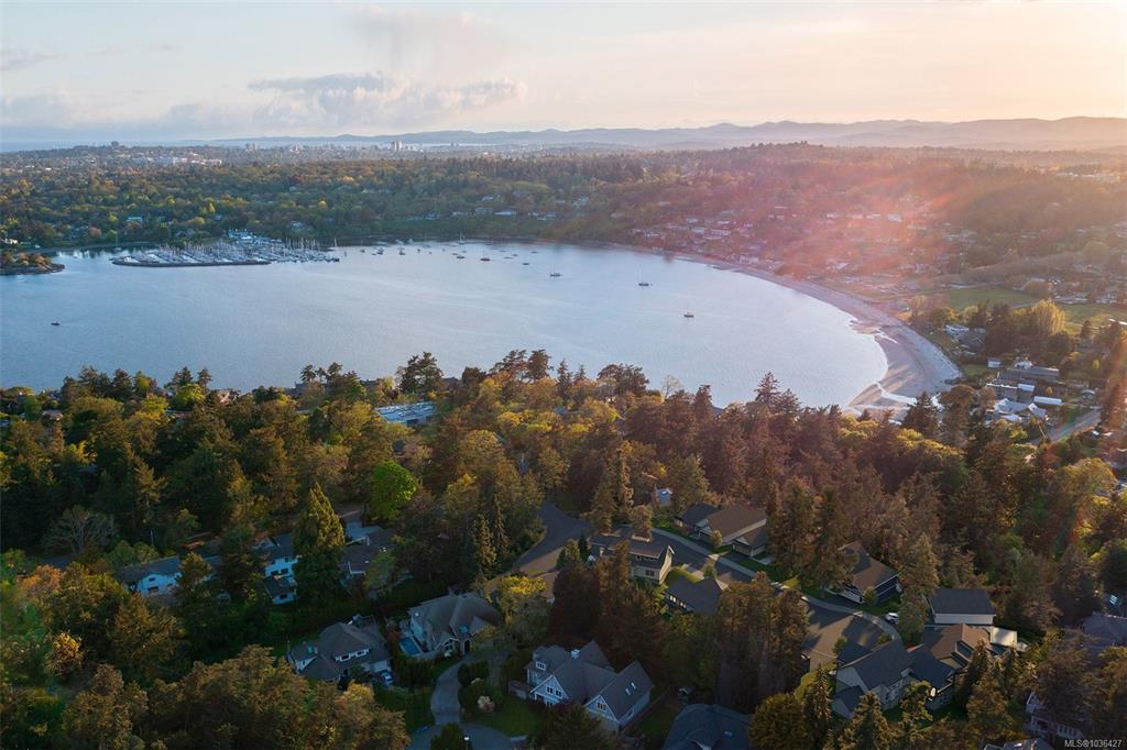 Third View of 3907 Sheret Pl, Saanich, BC, V8N 4J8