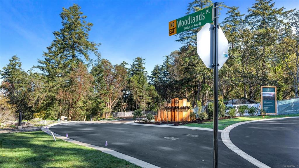 Fifth View of 3907 Sheret Pl, Saanich, BC, V8N 4J8