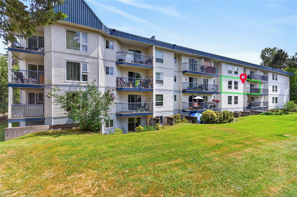 Second View of 200 Back Rd, Hollyridge Manor, Courtenay, BC, V9N 3W6