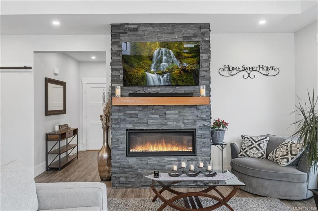 Fifth View of 389 Whitmee Rd, Qualicum Beach, BC, V9K 1G1