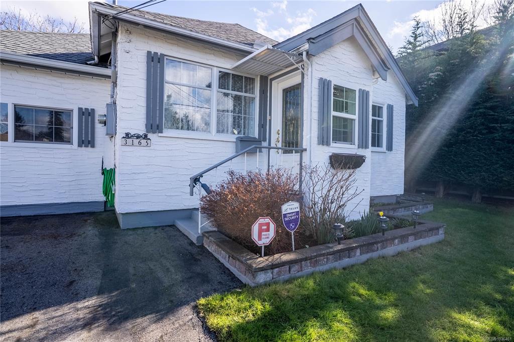 Second View of 3165 Wascana St, Saanich, BC, V9A 1W4