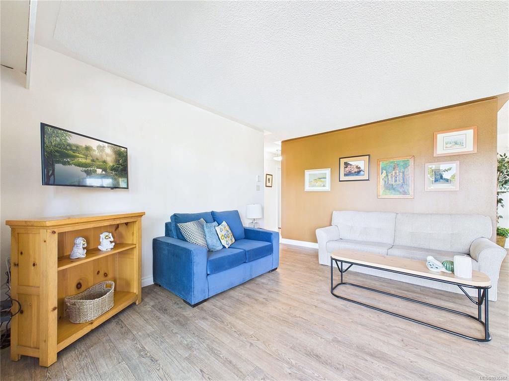 Fifth View of 1665 Oak Bay Ave, Victoria, BC, V8R 1B5