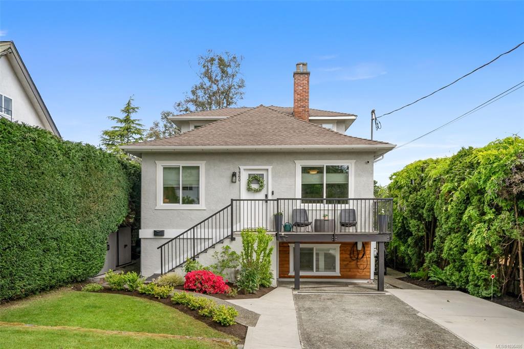 Third View of 1360 Mcnair St, Victoria, BC, V8T 2S3