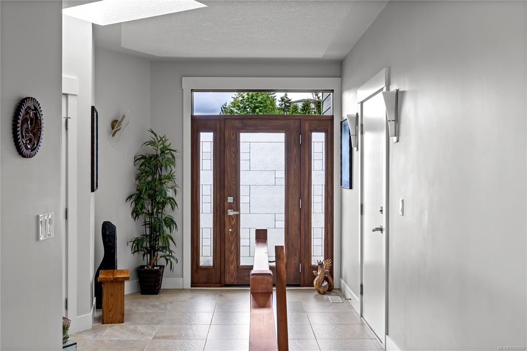 Fifth View of 605 Stevens Pl, Ladysmith, BC, V9G 2C6