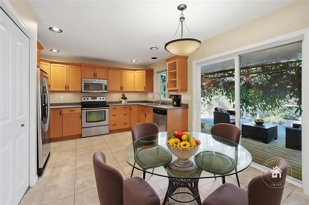 Fifth View of 1727 Miama Crt, Little Qualicum River Village, Qualicum Beach, BC, V9K 2S3