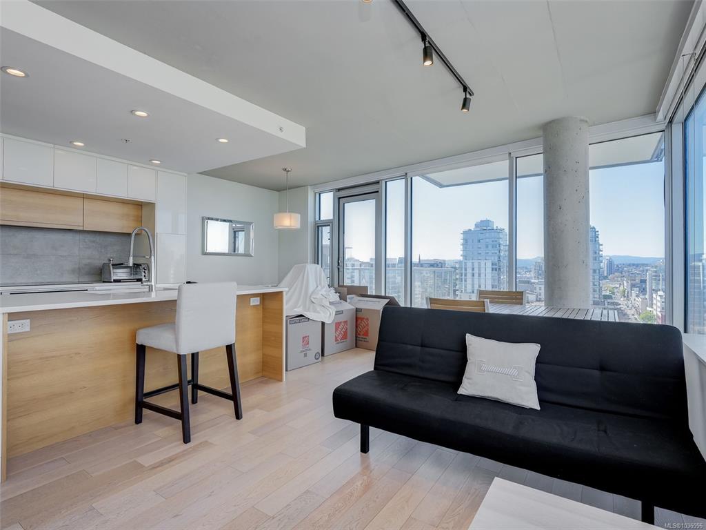 Fifth View of 989 Johnson St, Victoria, BC, V8V 0E3