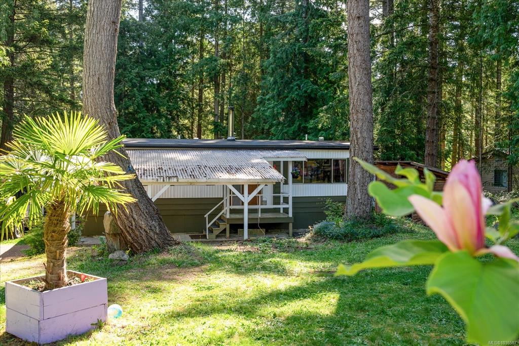 970 Carmen Cres, 1036587, BC,