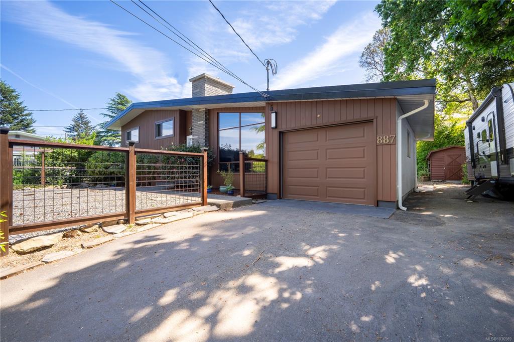 887 Clarke Rd W, 1036589, BC,