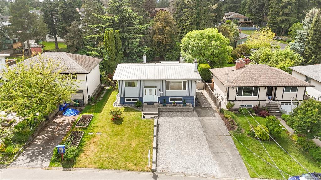 Third View of 3922 Anton St, Saanich, BC, V8Z 4M3