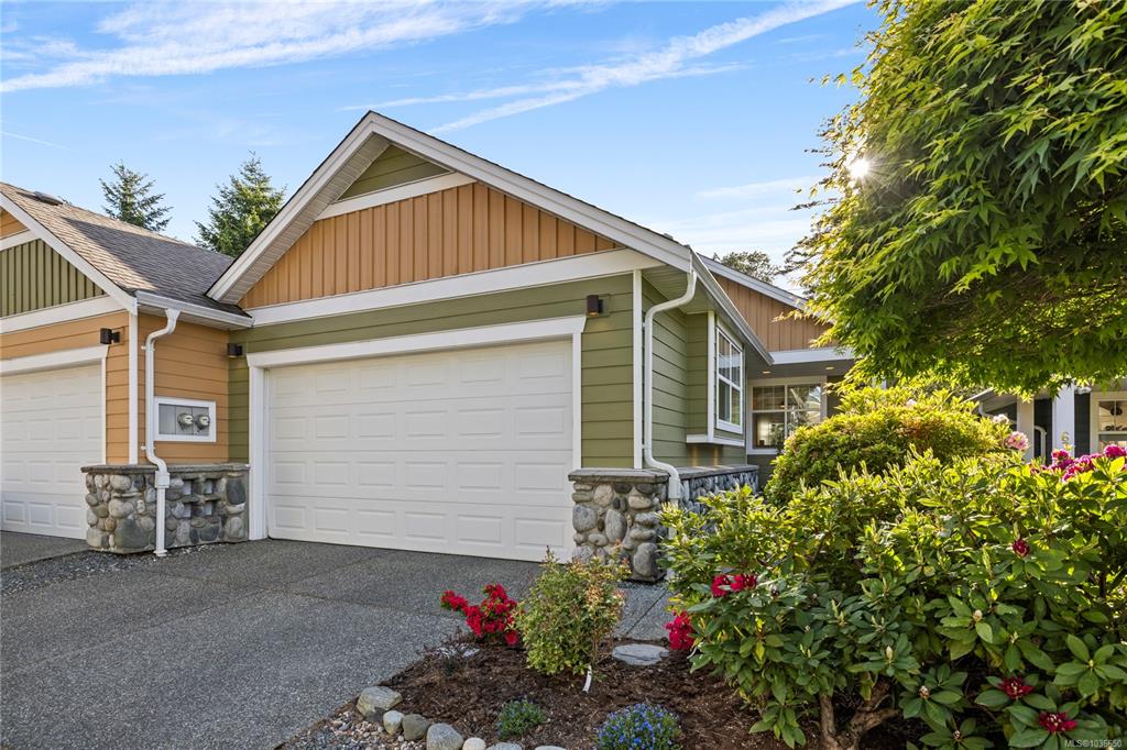 6353 Pinewood Lane, 1036650, BC,