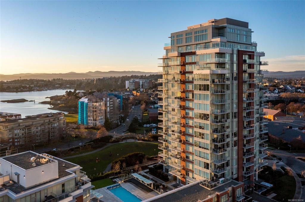 60 Saghalie Rd, 1036658, BC,