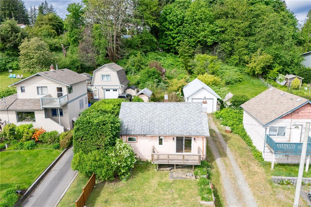 Fifth View of 566 Thulin St, Campbell River, BC, V9W 2L1