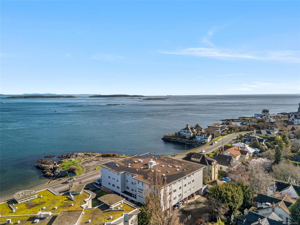 Third View of 1270 Beach Dr, Vista Towers, Oak Bay, BC, V8S 2N3