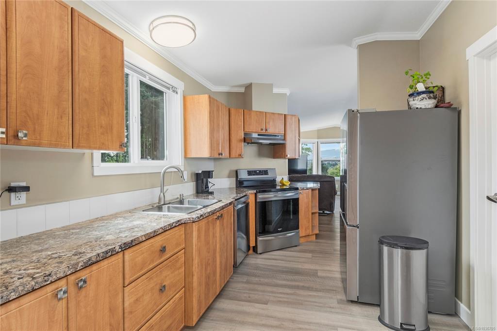 Third View of 1160 Shellbourne Blvd, Prado Verde MHP, Campbell River, BC, V9W 5G5