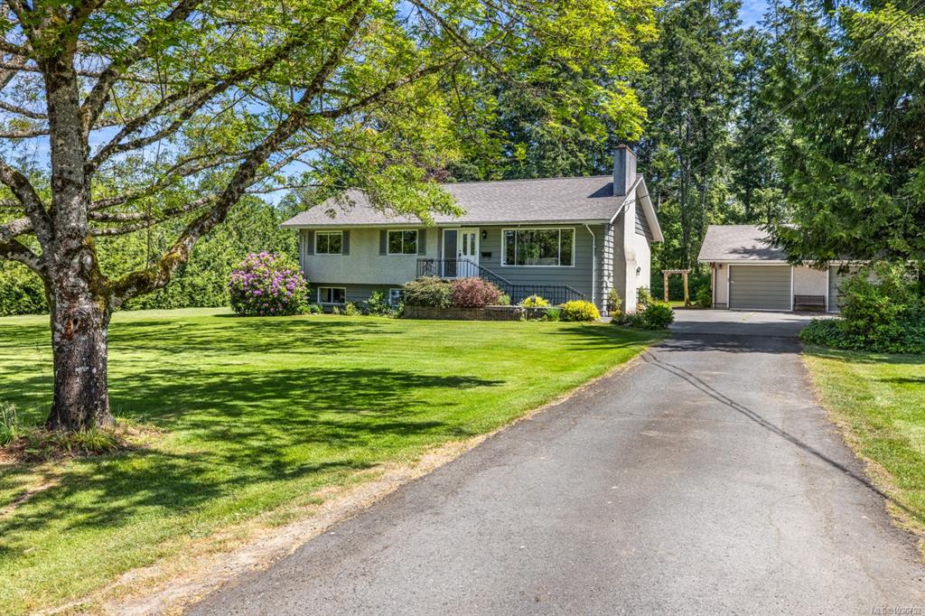 Third View of 6067 Lakes Rd, Duncan, BC, V9L 4J3