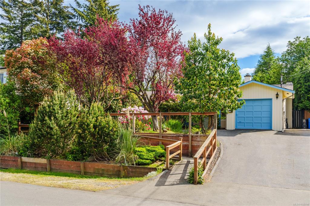 3705 Cottleview Dr, 1036798, BC,
