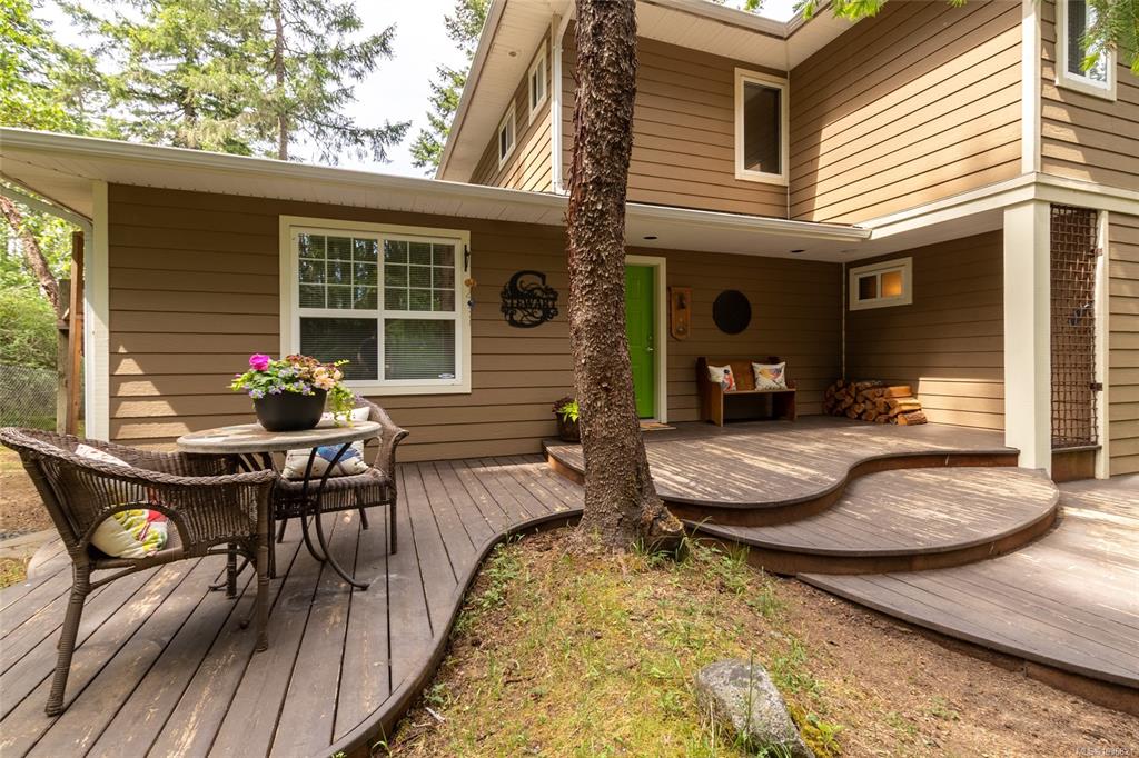 Third View of 908 Little Mountain Rd, Errington, BC, V9P 2C3