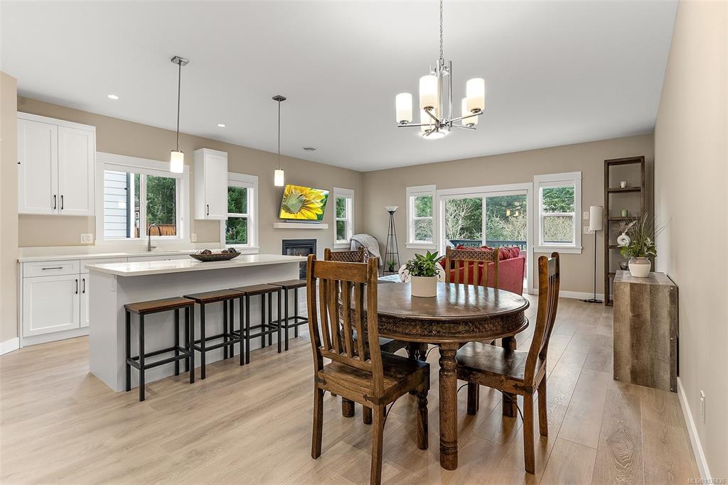 933 Blakeon Pl, 1036836, BC,